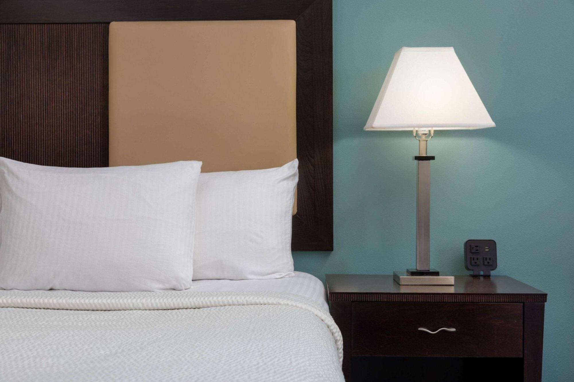 La Quinta By Wyndham Savannah Airport - Pooler Zewnętrze zdjęcie