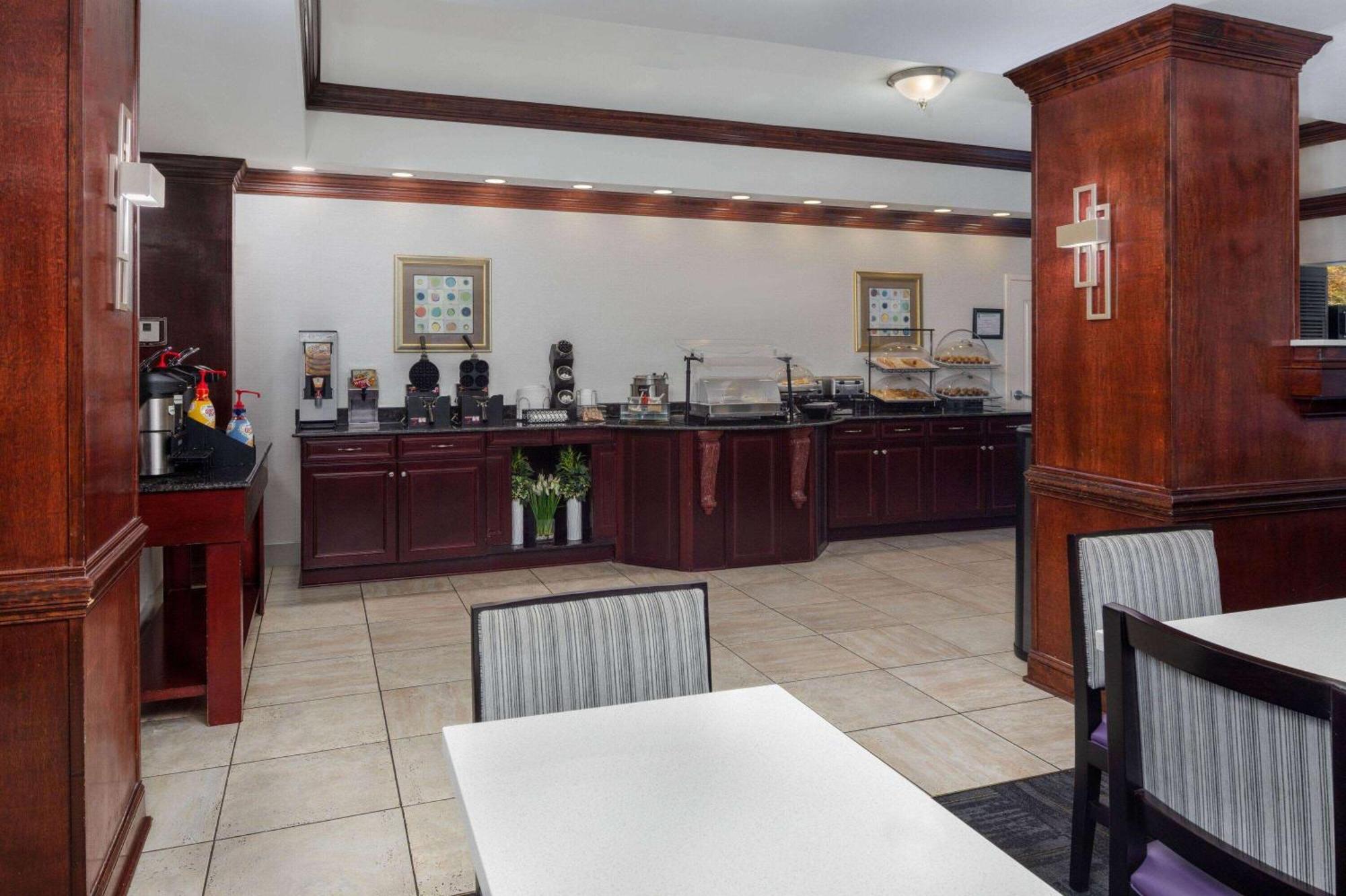 La Quinta By Wyndham Savannah Airport - Pooler Zewnętrze zdjęcie